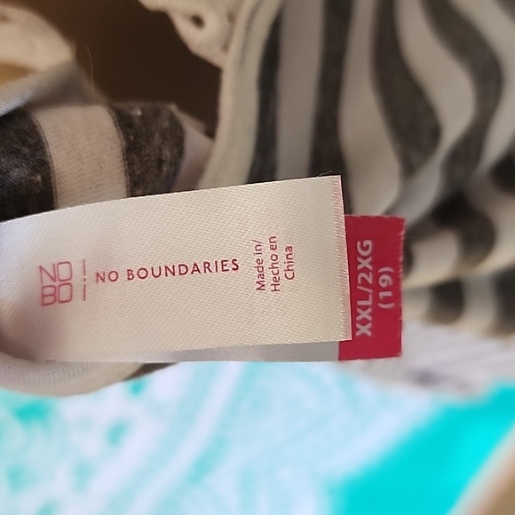 No Boundaries Tank - Picture 5 of 5